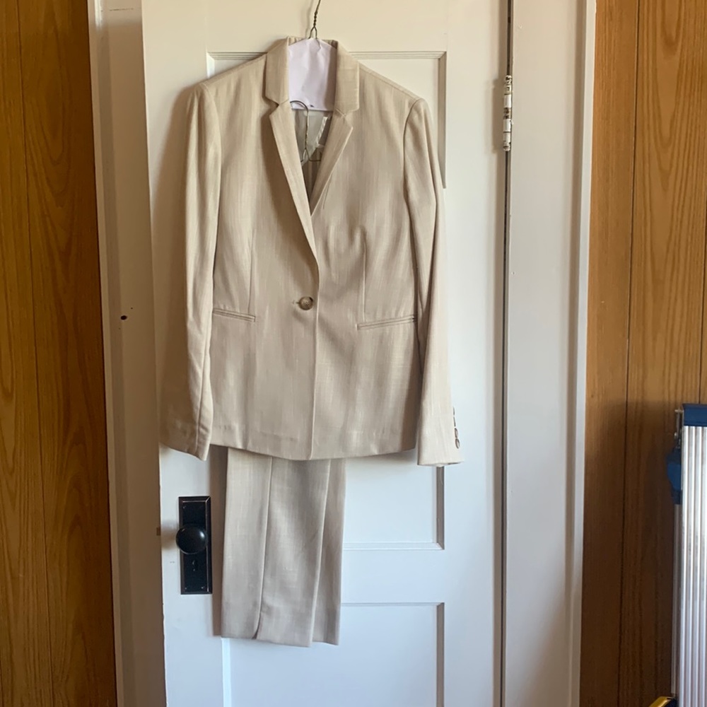 Lightweight Pantsuit Set